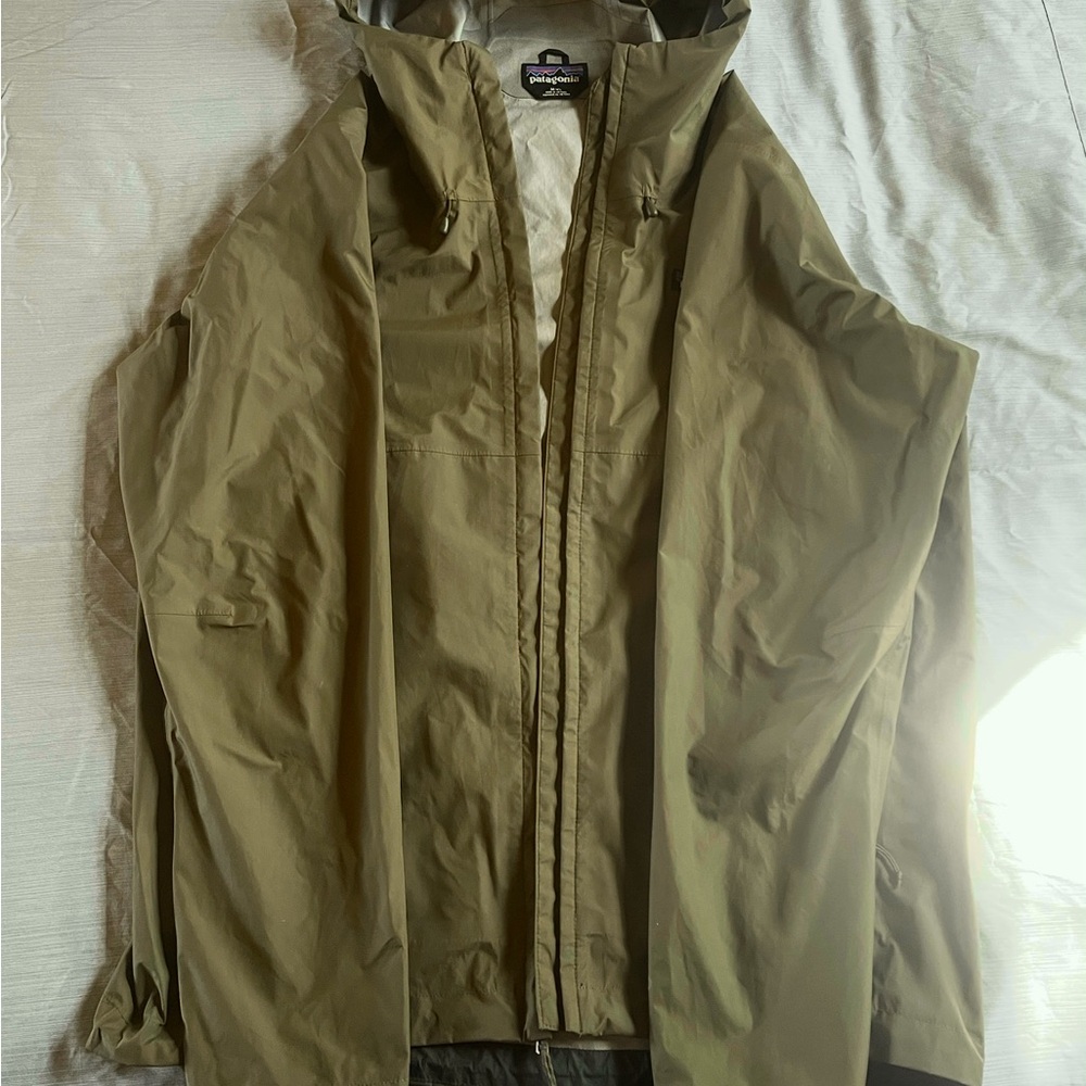 Patagonia Men's Raincoat